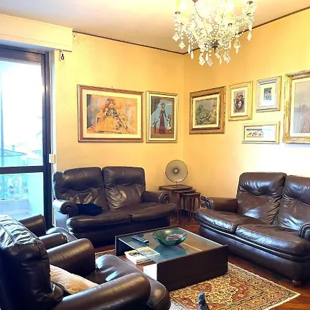 Appartement Fronte Mare Con Parcheggio Privato Viareggio