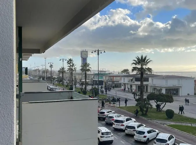 Apartament Fronte Mare Con Parcheggio Privato *