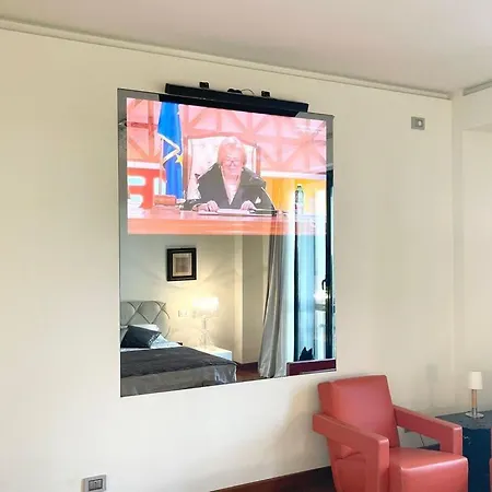 Fronte Mare Con Parcheggio Privato В'яреджо