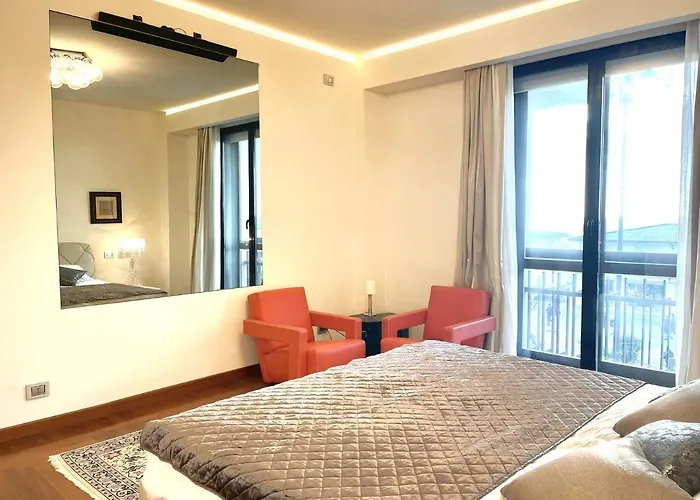 Fronte Mare Con Parcheggio Privato *